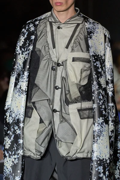 Look 48